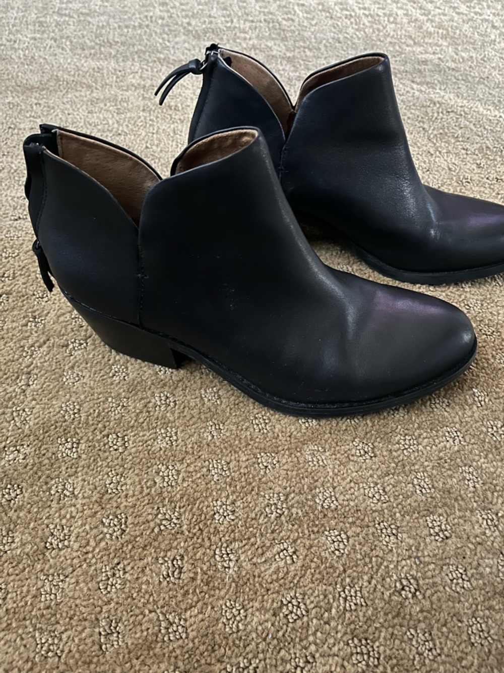 Sofft Black Leather Ankle Booties with Back Zip